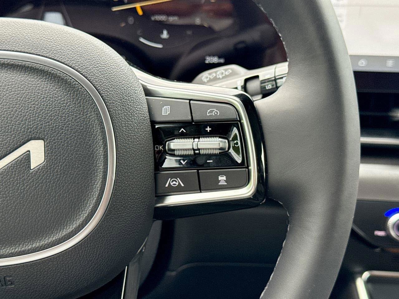 2025 Kia Carnival SX Prestige - Photo 36