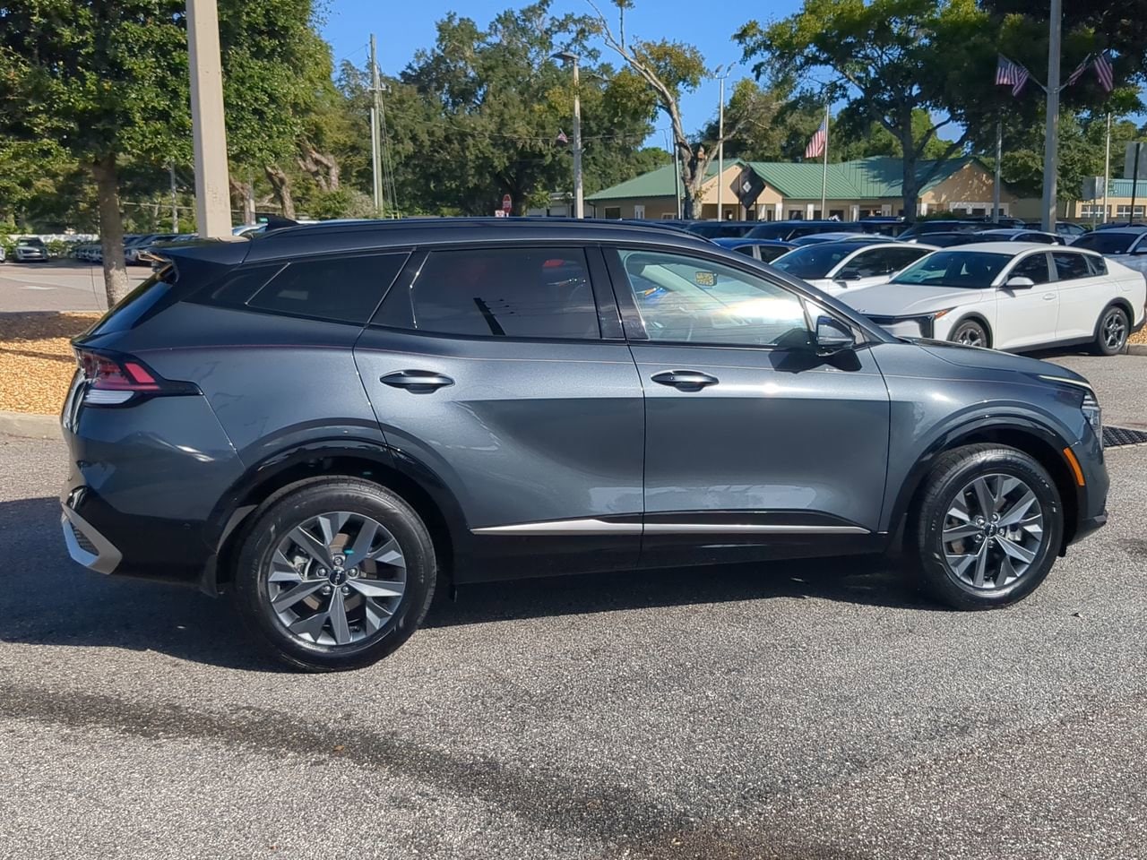 2025 Kia Sportage Hybrid photo 2