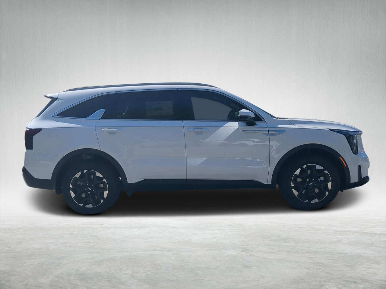 2026 Kia Sorento S photo 2