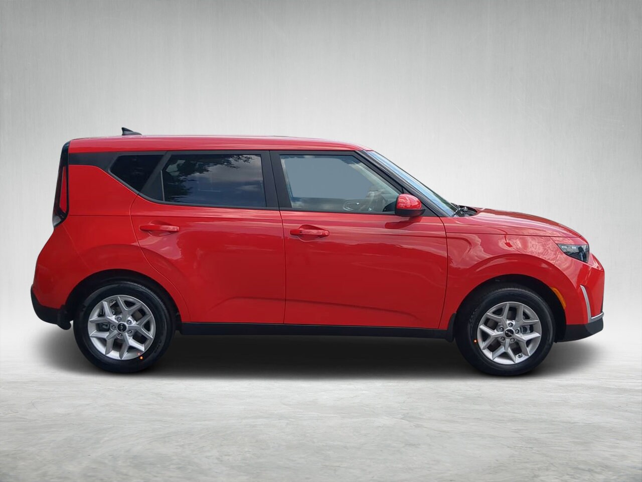 2025 Kia Soul S photo 2