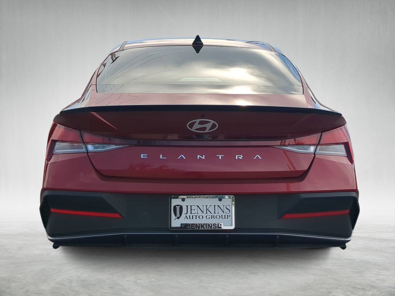 2025 Hyundai Elantra SEL Sport photo 3