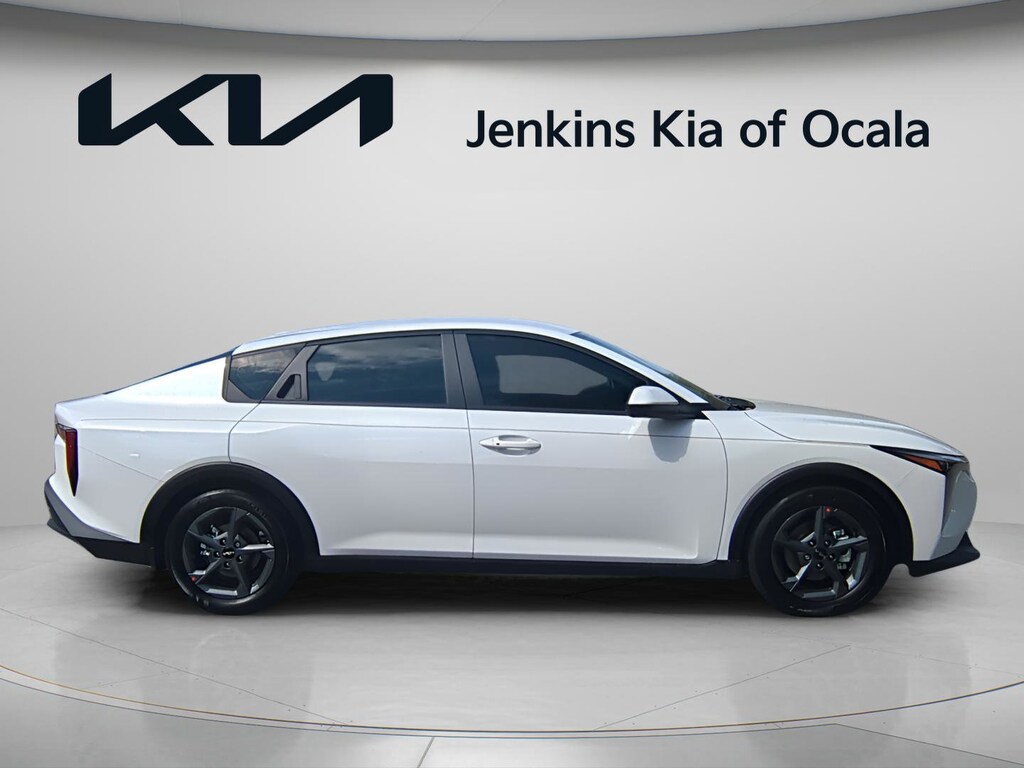 New 2026 Kia K4 LXS Sedan