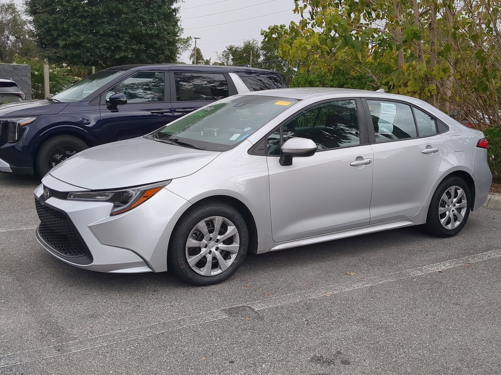 Used 2022 Toyota Corolla LE Sedan