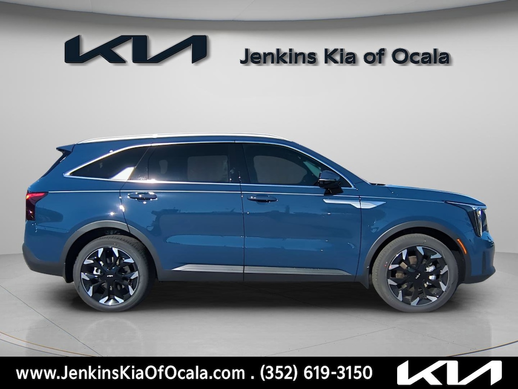 New 2026 Kia EV9 Wind SUV