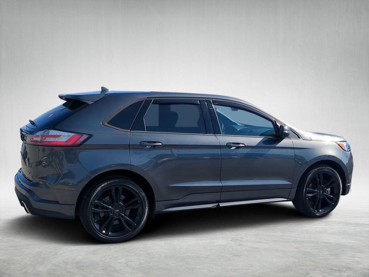 2020 Ford Edge ST photo 3