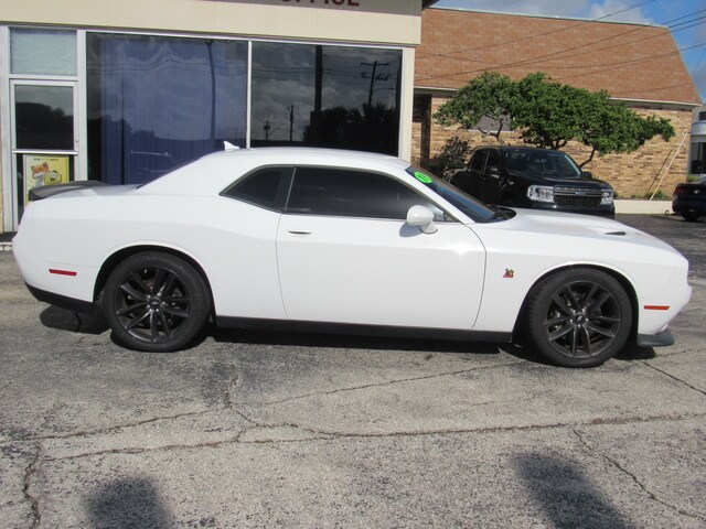 Used 2019 Dodge Challenger R/T with VIN 2C3CDZFJ2KH730792 for sale in Lakeland, FL