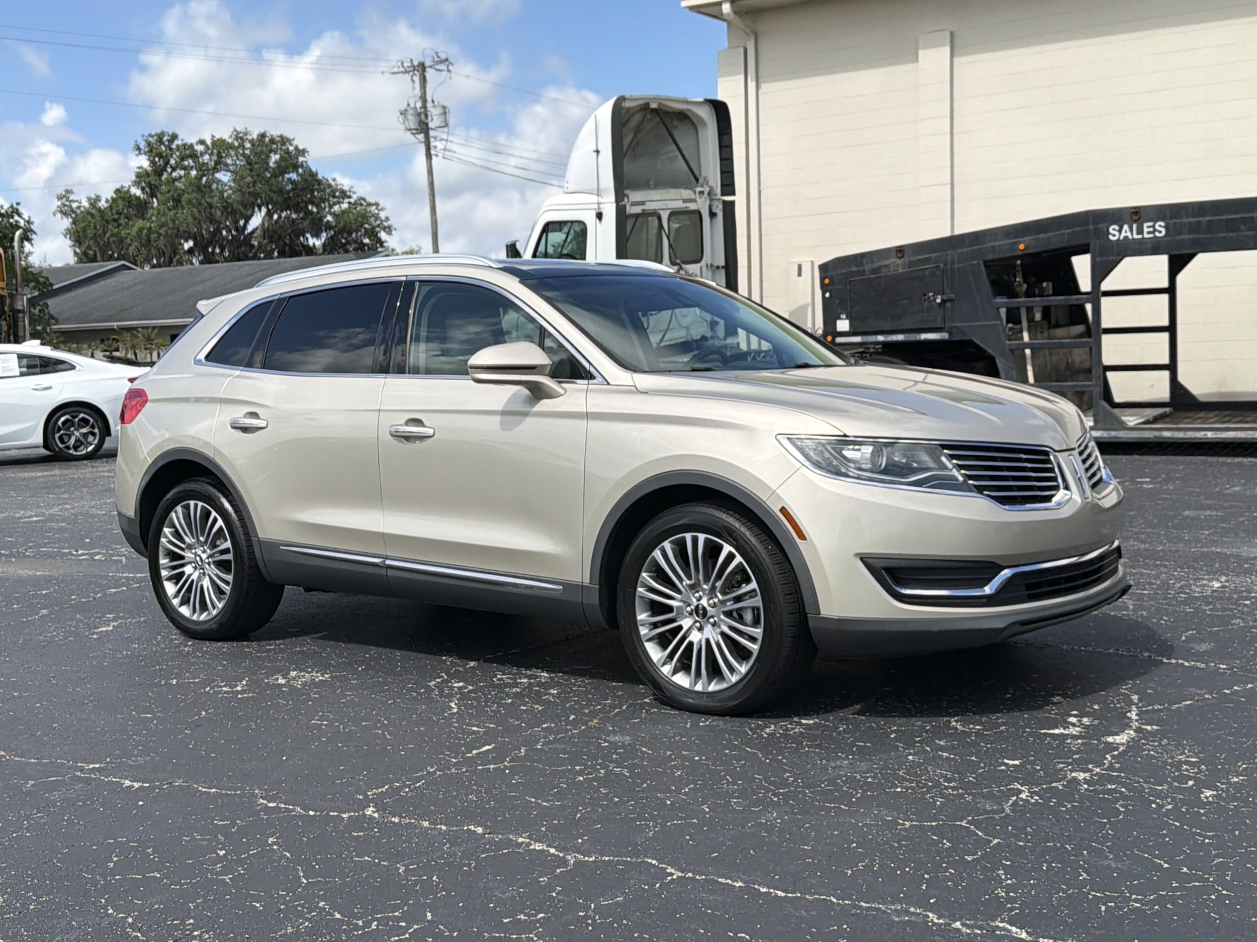 2017 Lincoln MKX Reserve AWD's photo