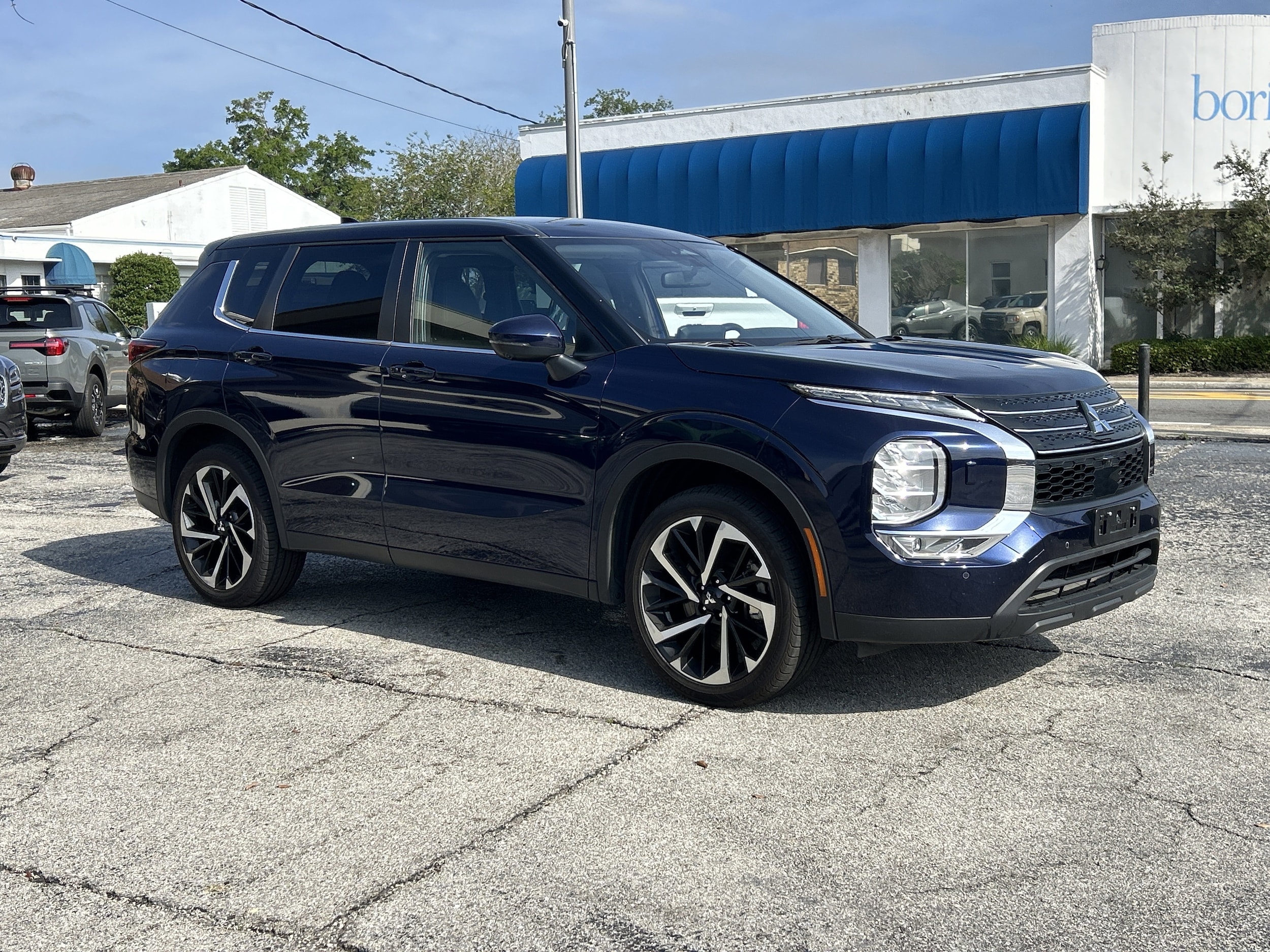 2023 Mitsubishi Outlander SE S-AWC's photo