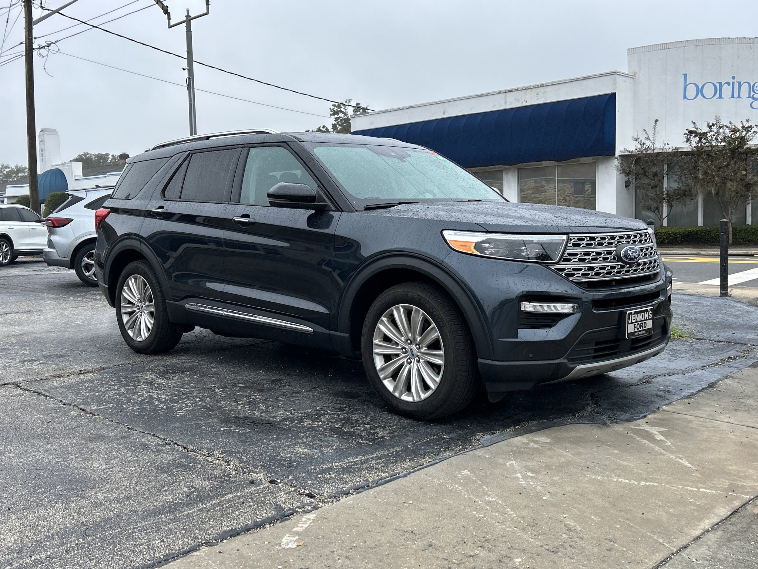2024 Ford Explorer Limited's photo