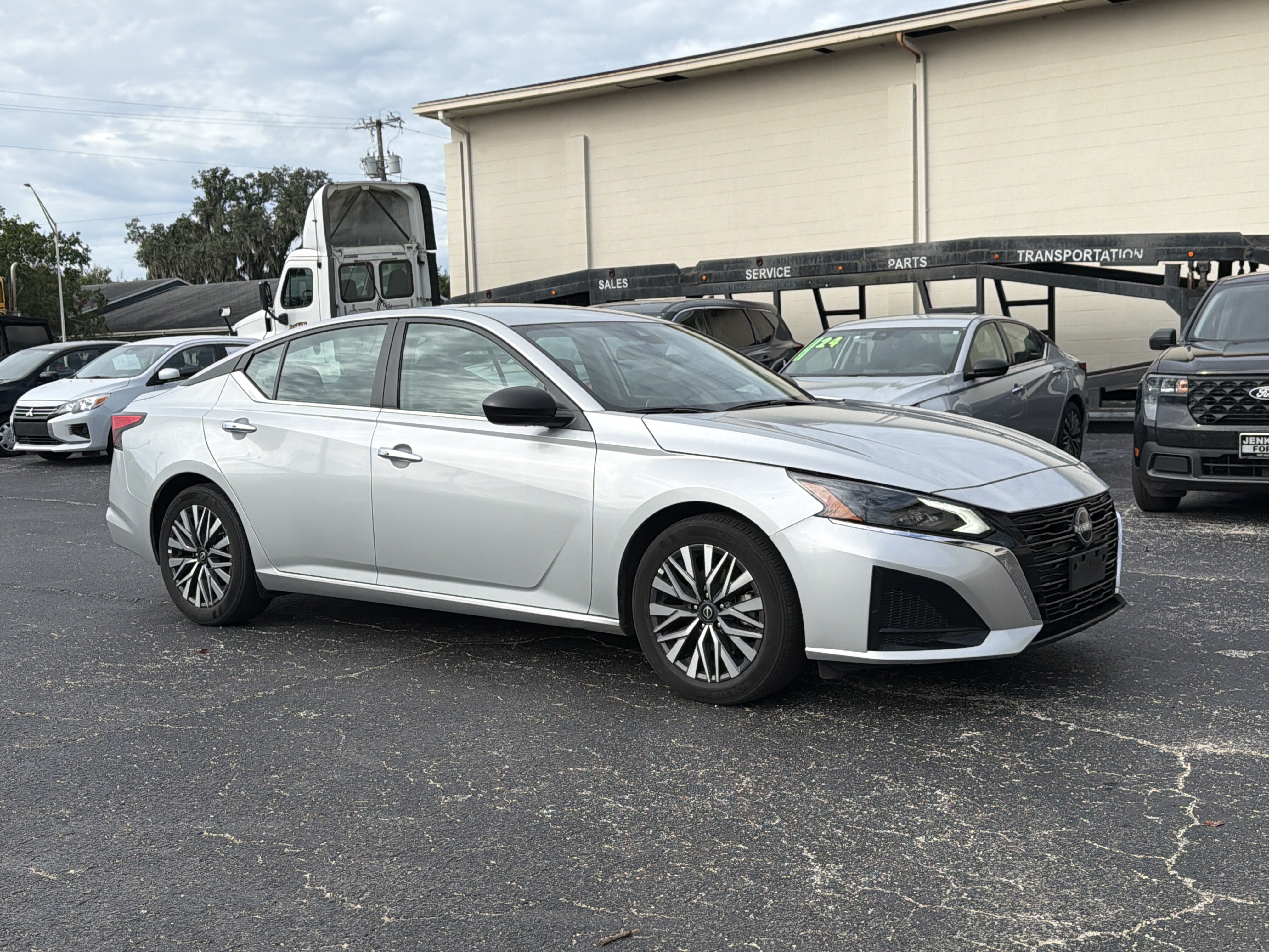 2025 Nissan Altima