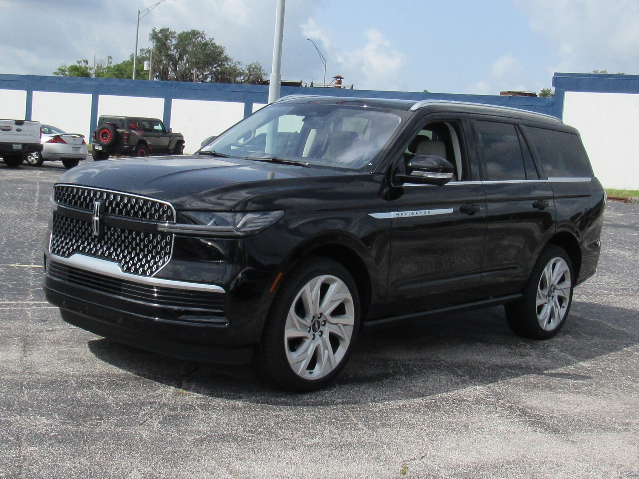2025 Lincoln Navigator Reserve - Photo 8