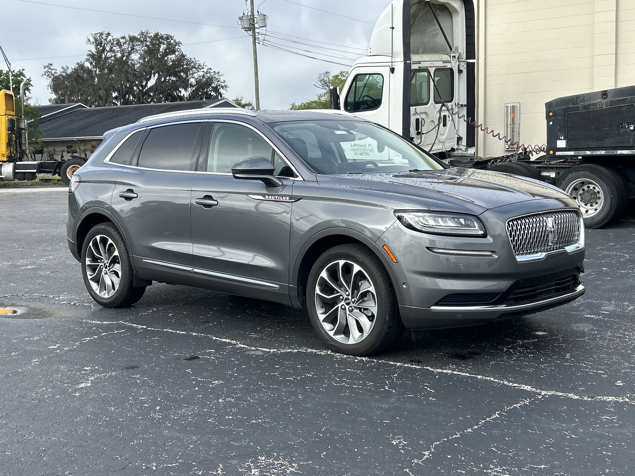 2022 Lincoln Nautilus Reserve FWD's photo