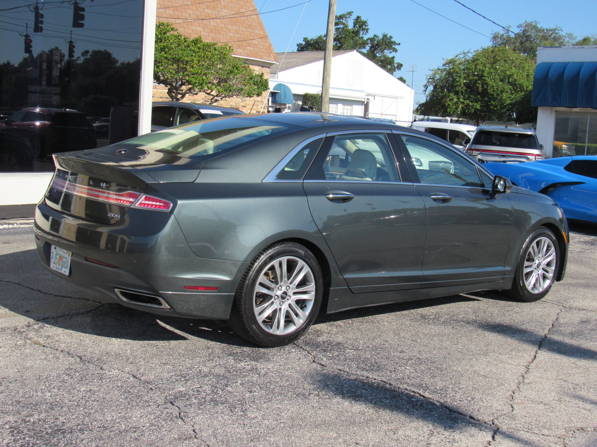 2015 Lincoln MKZ Hybrid Base photo 3
