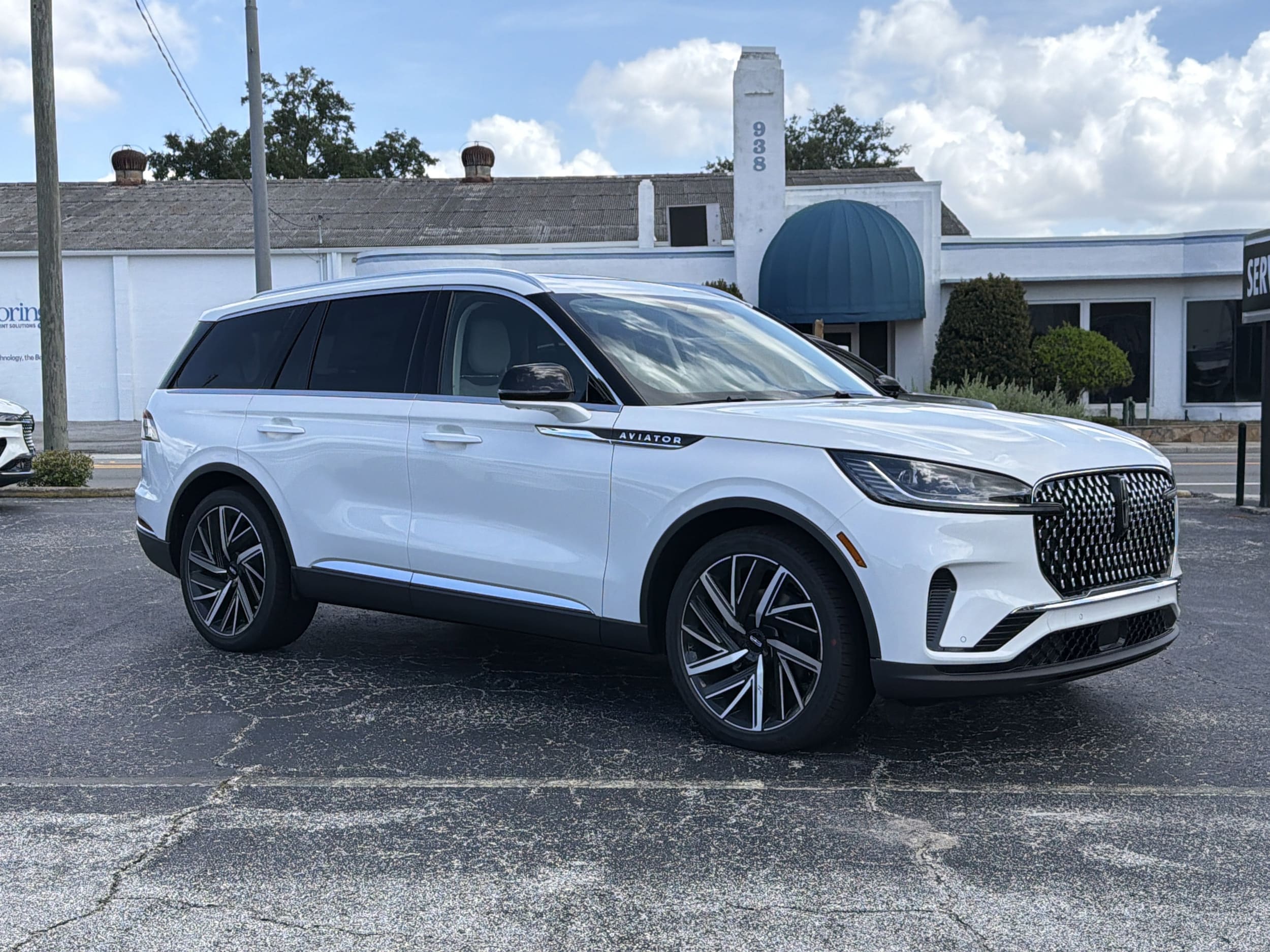 2026 Lincoln Aviator Reserve AWD's photo