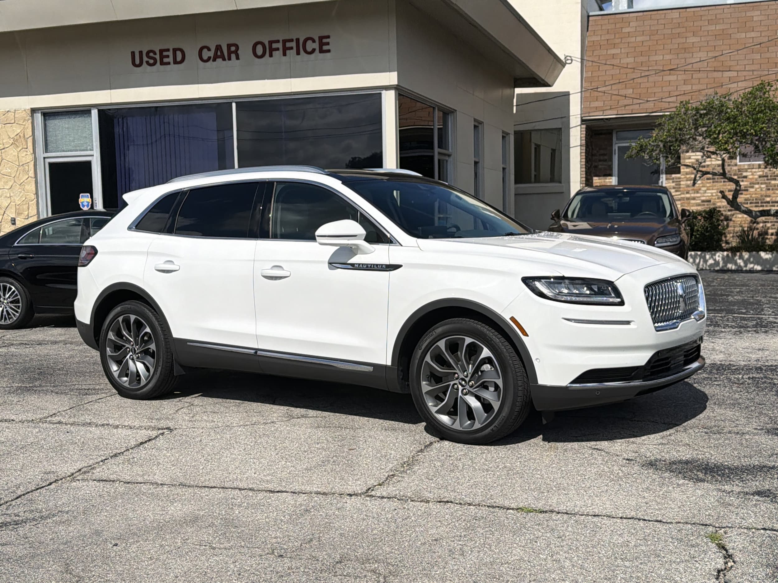 2022 Lincoln Nautilus Reserve FWD's photo