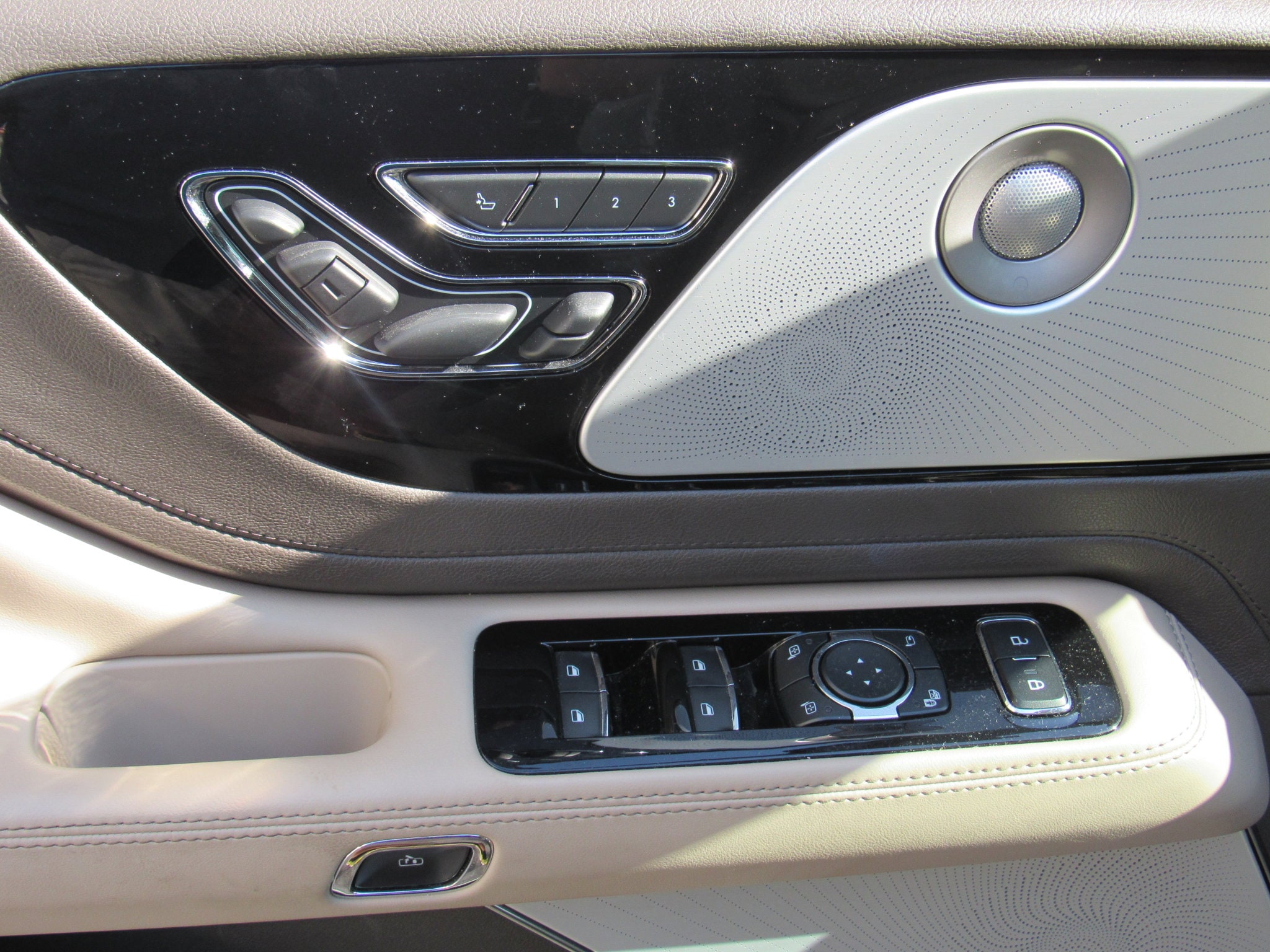 2023 Lincoln Aviator Reserve - Photo 16