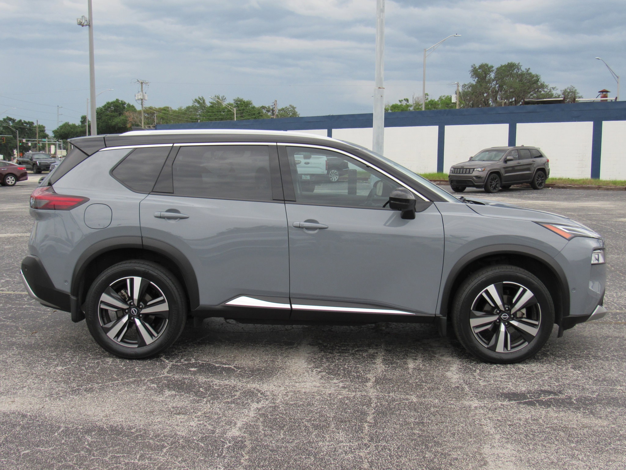 Used 2022 Nissan Rogue Platinum with VIN JN8BT3DC7NW117668 for sale in Lakeland, FL