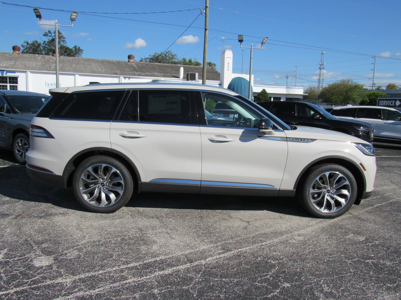2025 Lincoln Aviator Reserve photo 2