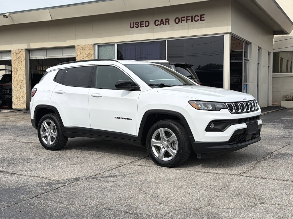 Used 2024 Jeep Compass Latitude SUV