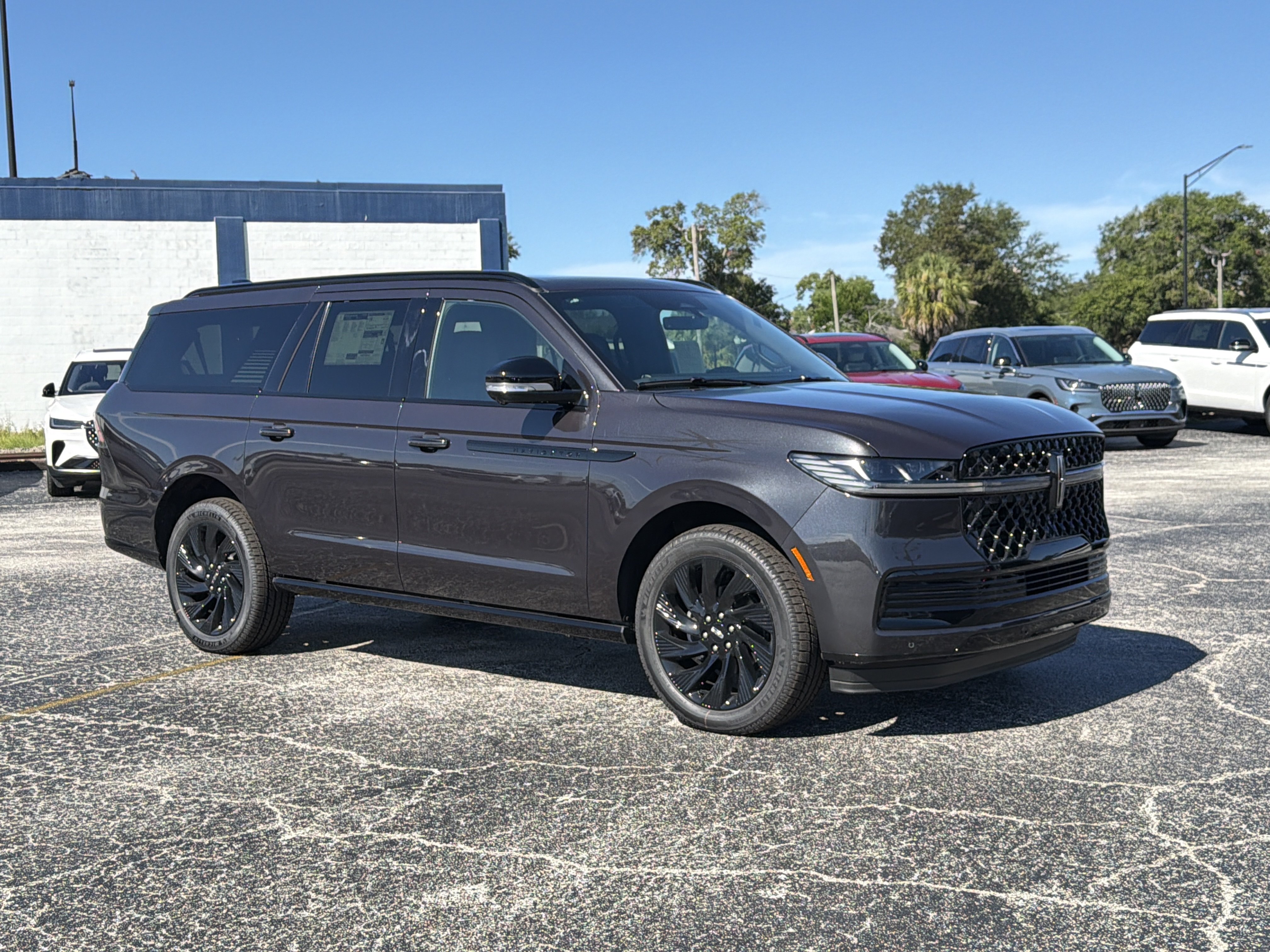 2027 Lincoln Navigator