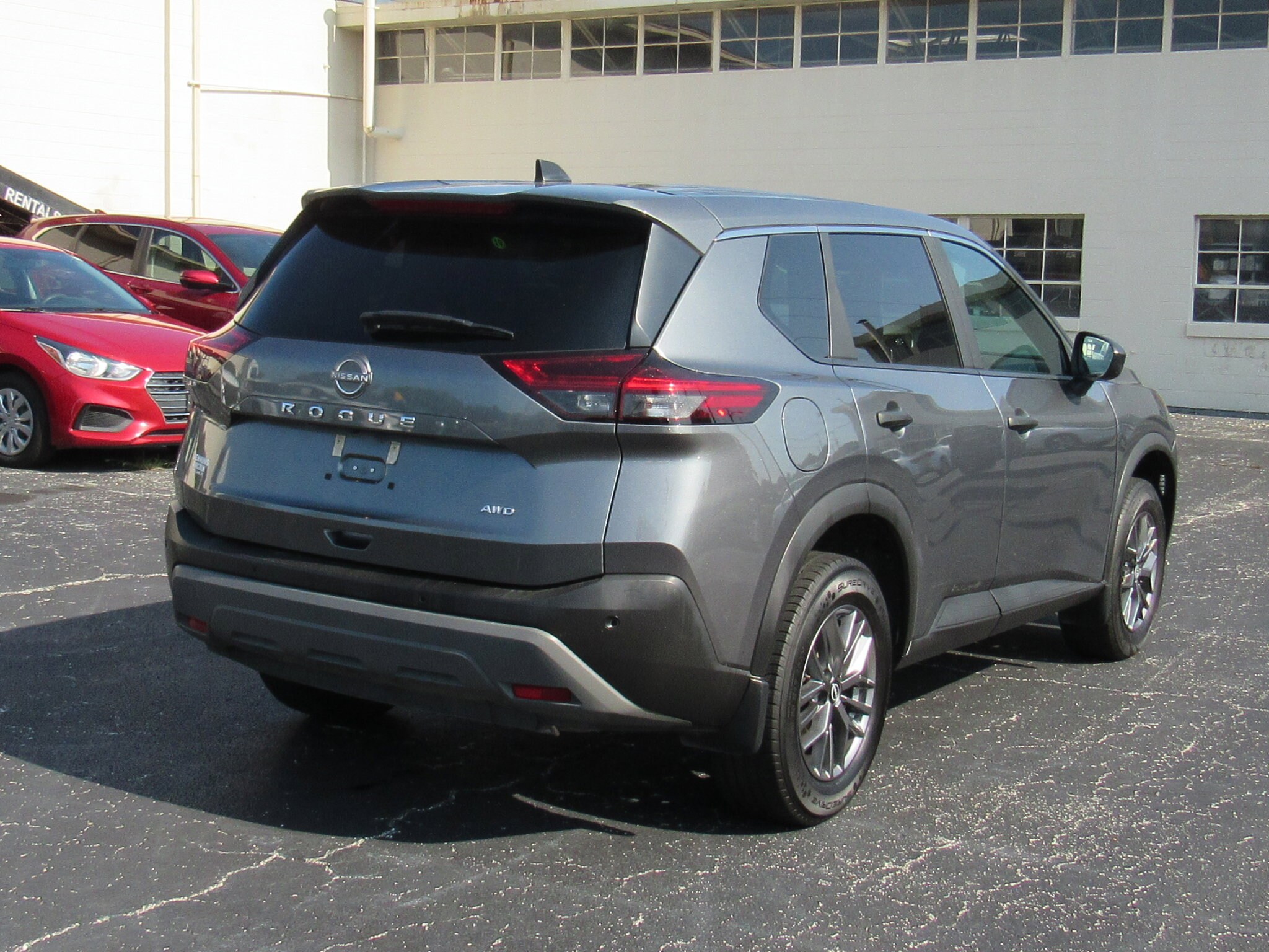 2023 Nissan Rogue S photo 2