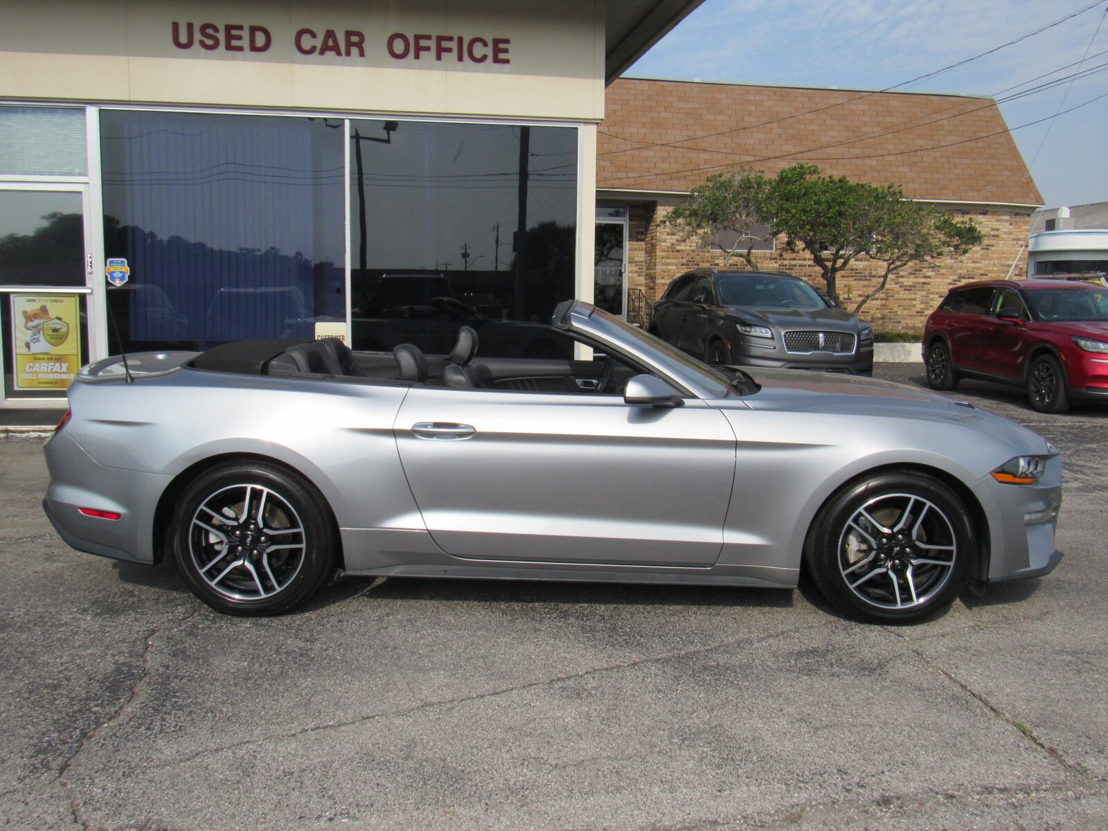 Used 2022 Ford Mustang EcoBoost Premium with VIN 1FATP8UH1N5118808 for sale in Lakeland, FL