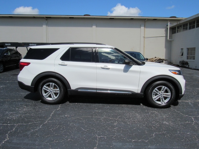 Used 2021 Ford Explorer XLT with VIN 1FMSK7DH2MGA92331 for sale in Lakeland, FL