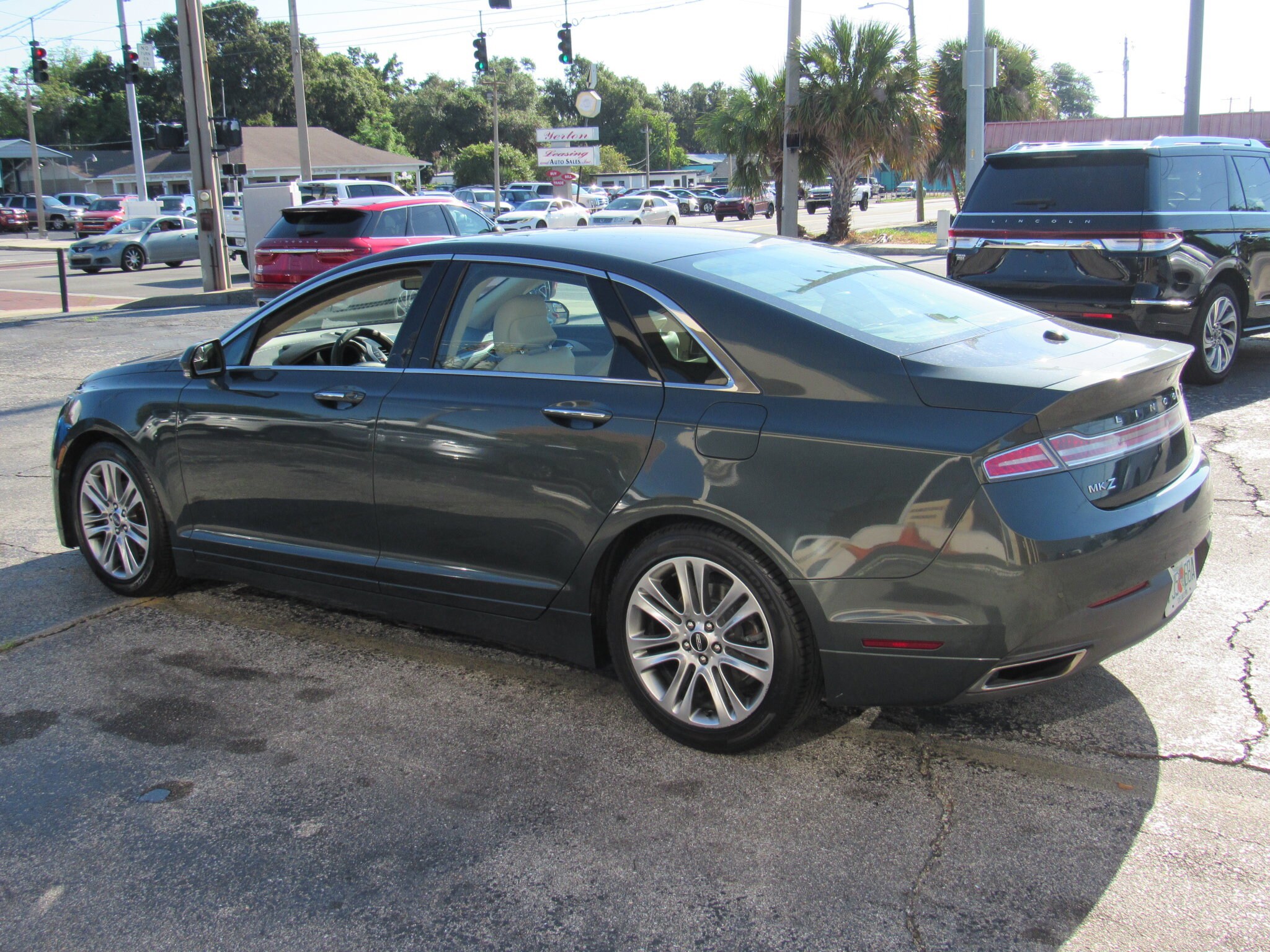 2015 Lincoln MKZ Hybrid Base photo 4