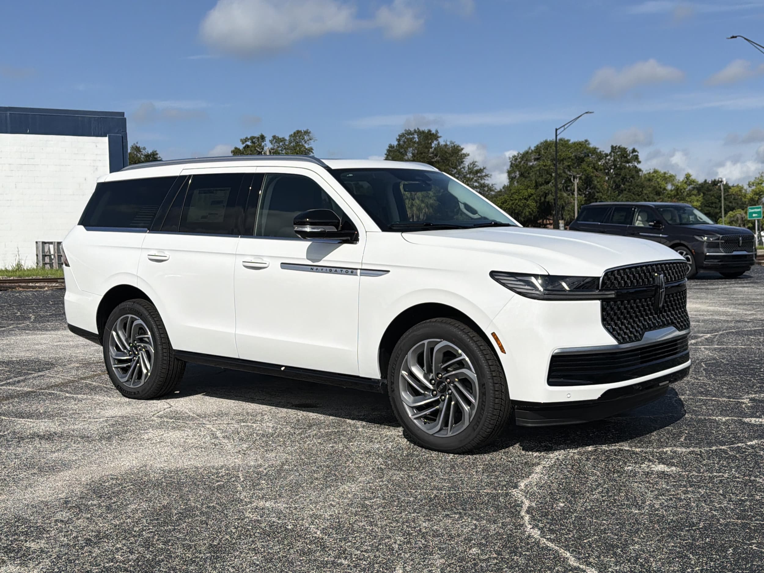 2027 Lincoln Navigator