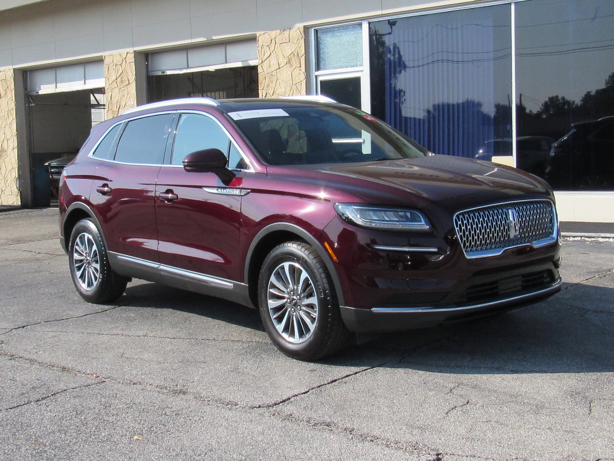 2021 Lincoln Nautilus Reserve's photo