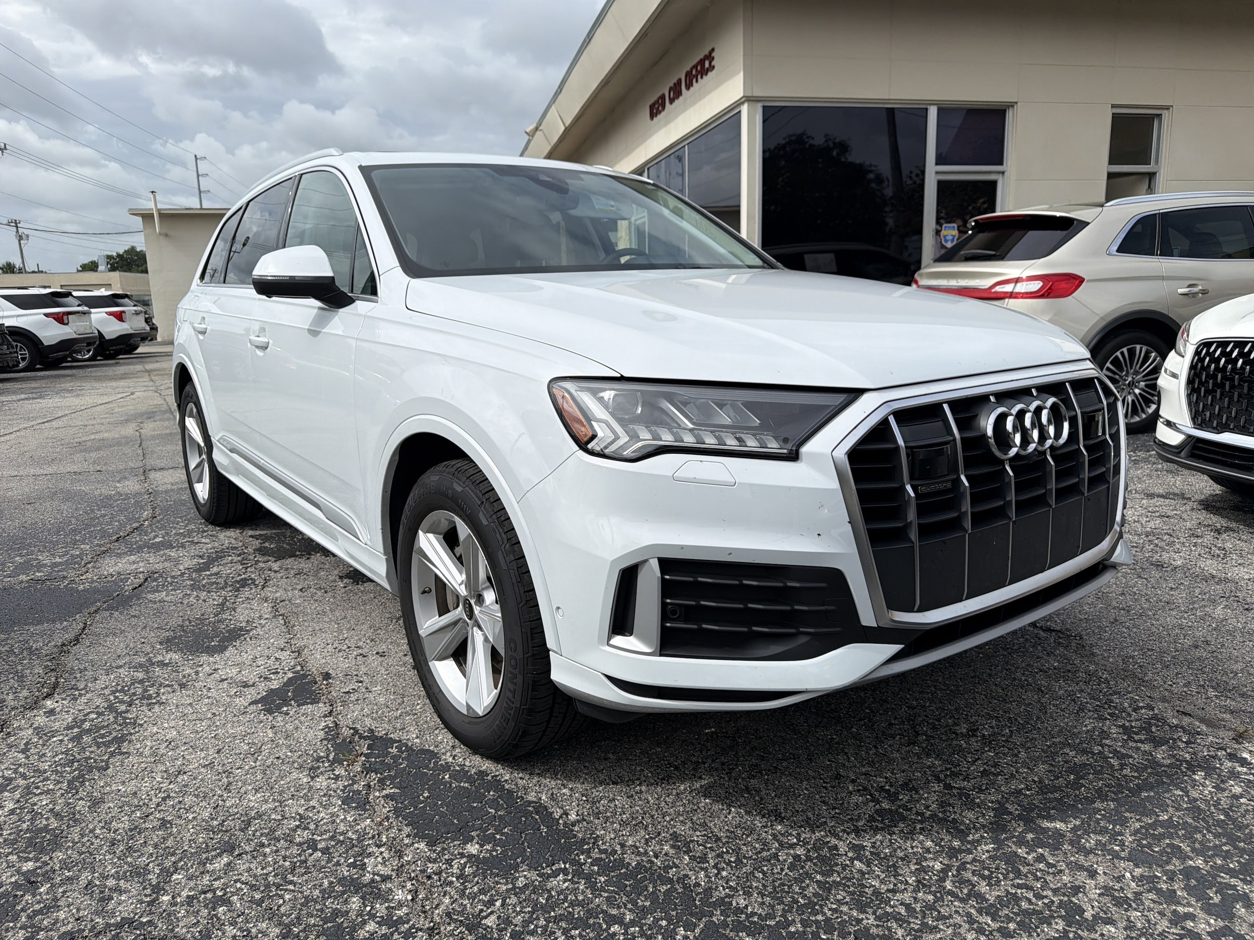 2024 Audi Q7 45 Premium Plus quattro Tiptronic's photo