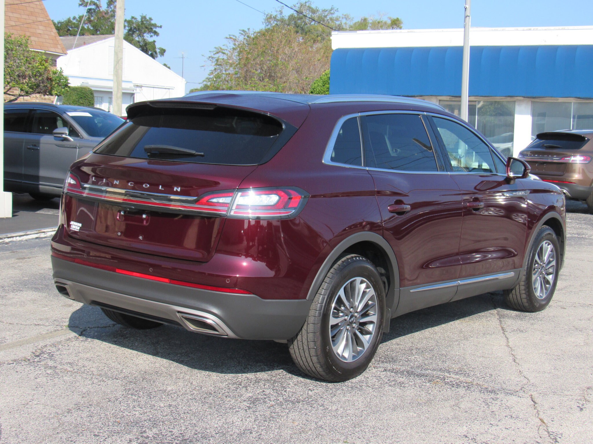 2021 Lincoln Nautilus Reserve photo 2