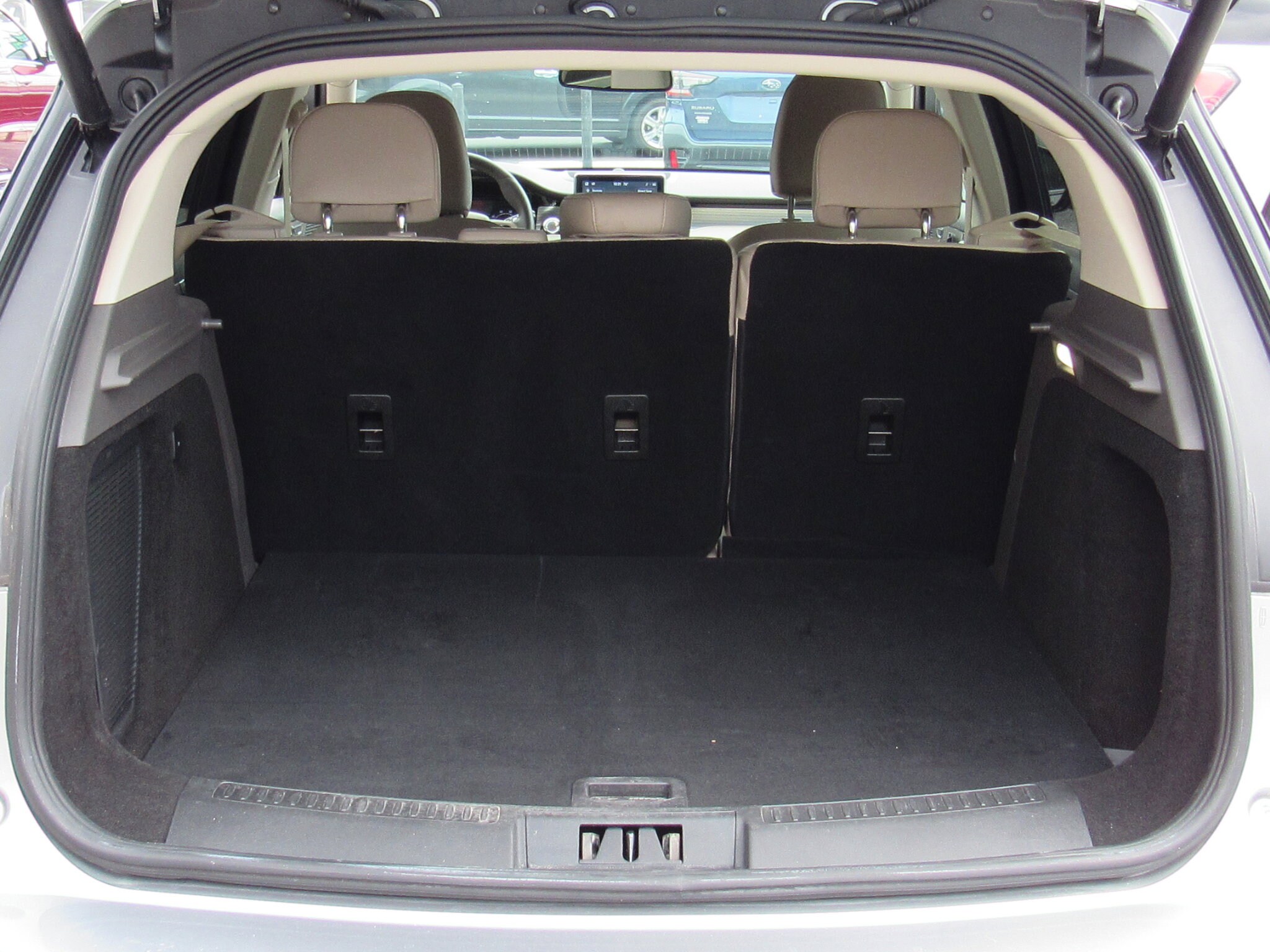 2022 Lincoln Corsair Standard photo 4