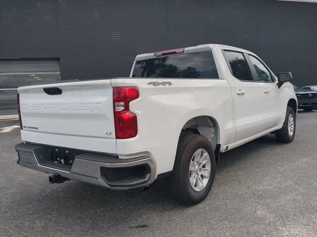 2025 Chevrolet Silverado 1500 LT photo 2