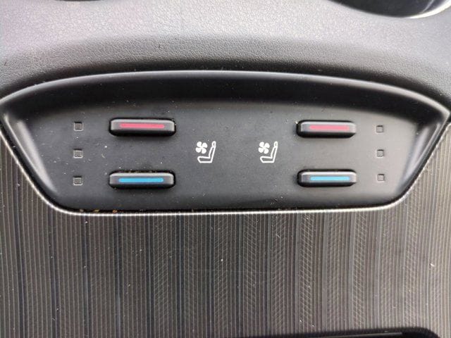 2022 Toyota Venza Limited - Photo 20