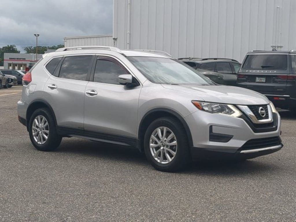 Used 2017 Nissan Rogue SV SUV
