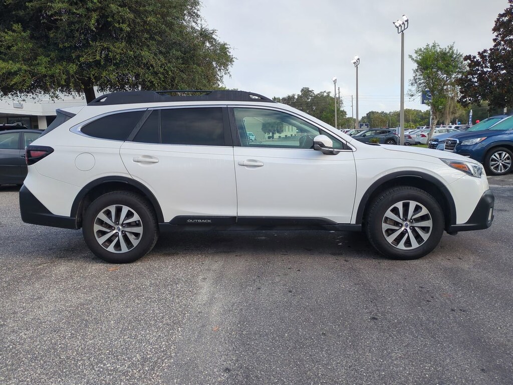 Used 2021 Subaru Outback Premium SUV