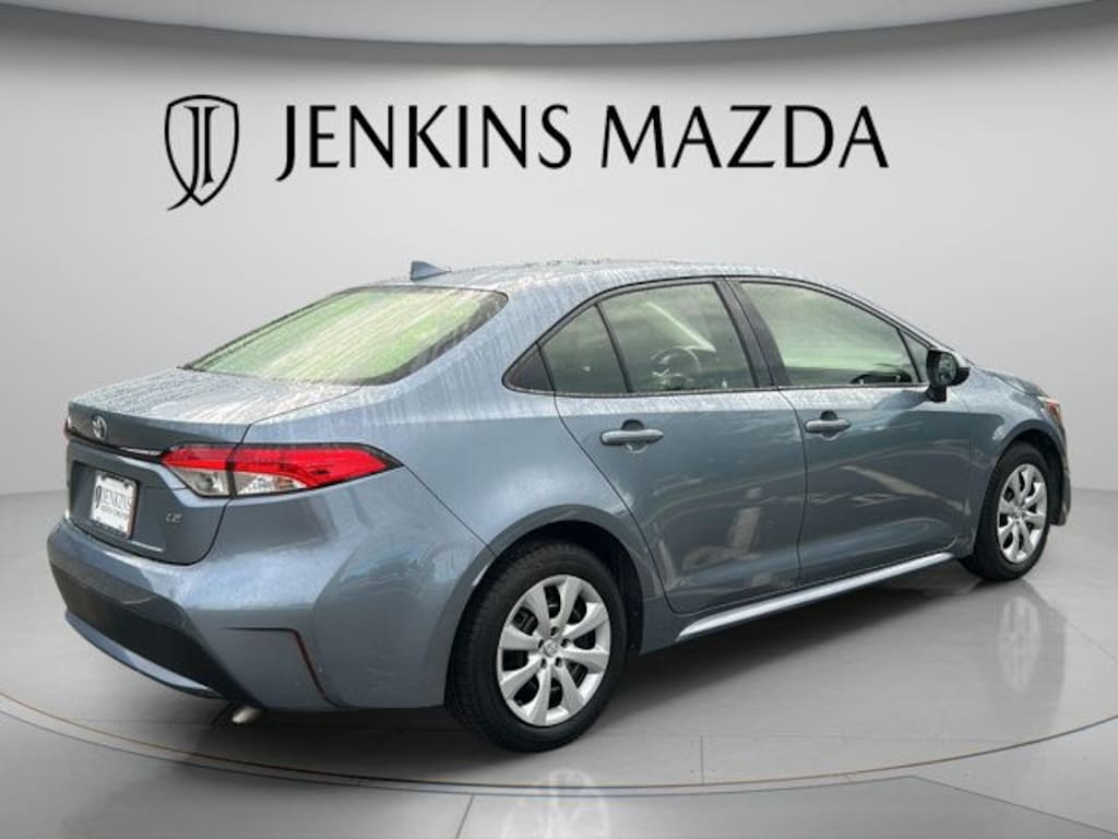 Used 2021 Toyota Corolla LE Sedan