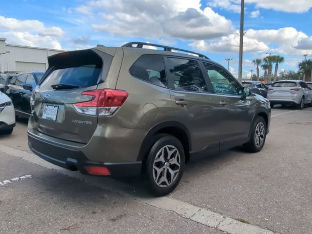 Used 2023 Subaru Forester Premium SUV