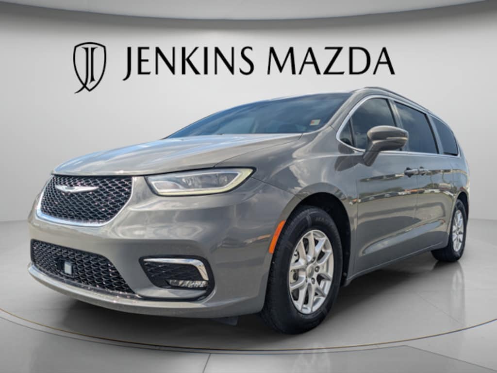 Used 2022 Chrysler Pacifica Touring L Minivan/Van