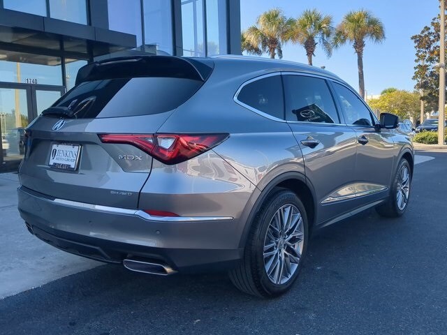 2024 Acura MDX SH-AWD Advance photo 2