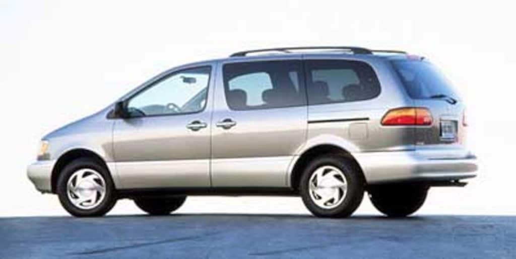 Used 1999 Toyota Sienna CE Minivan/Van