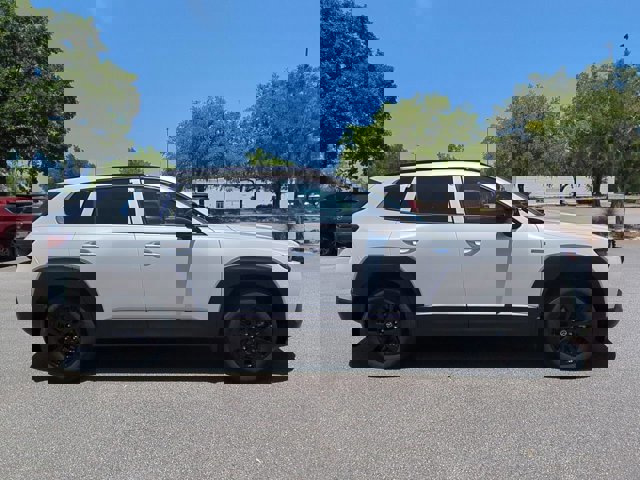 2025 Mazda CX-50 Premium photo 2