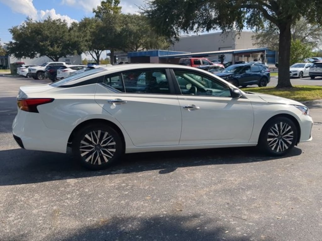 Used 2025 Nissan Altima 2.5 SV Sedan