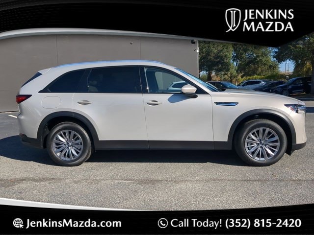 2025 Mazda CX-90 Preferred Package's photo