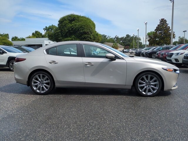 2022 Mazda Mazda3 Preferred Sedan photo 3
