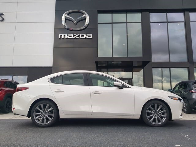 2024 Mazda Mazda3 Sedan 2.5 s Preferred photo 2