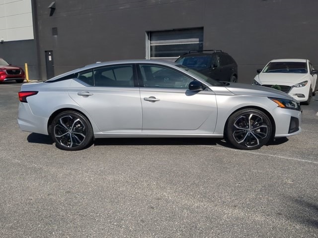 2024 Nissan Altima SR