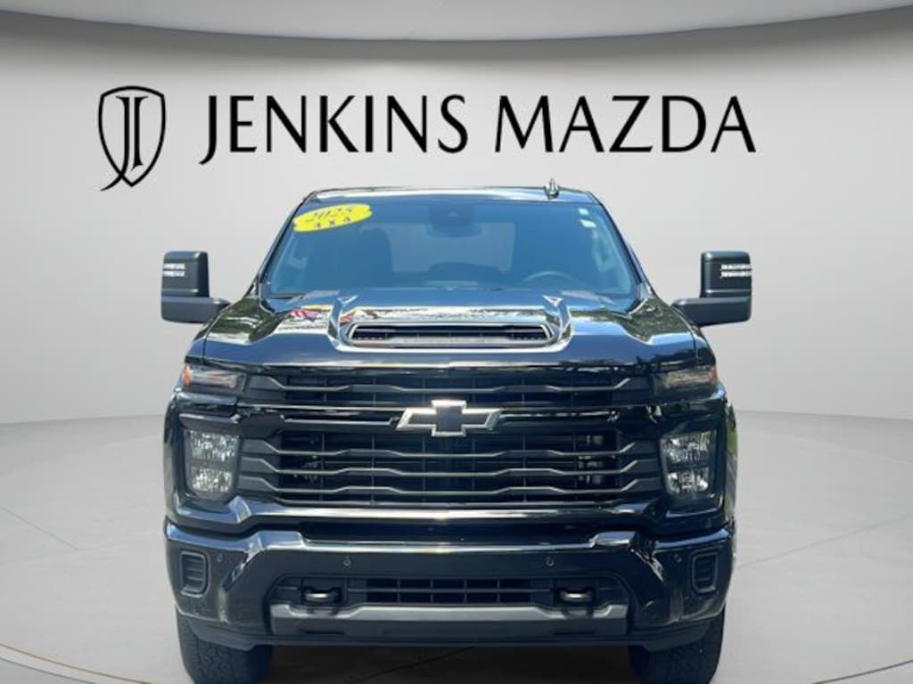 Used 2025 Chevrolet Silverado 2500HD Custom Truck