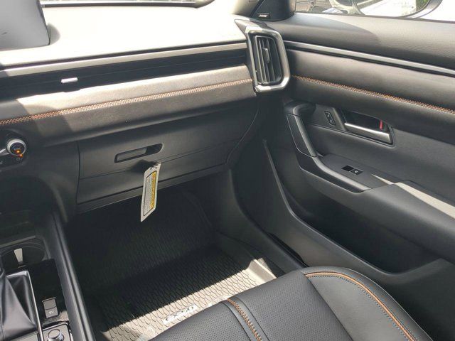 2025 Mazda CX-50 Premium - Photo 12